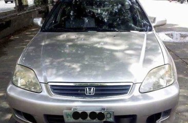 Well-maintained Honda Civic 2000 for sale