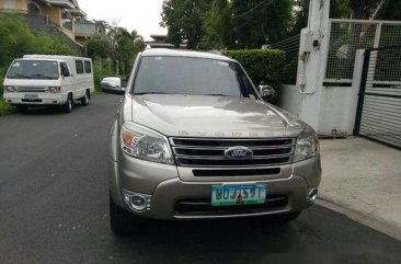 Well-maintained Ford Everest 2013 for sale