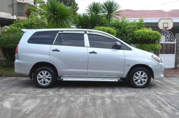 For Sale: Toyota Innova E 2011 Automatic Transmission