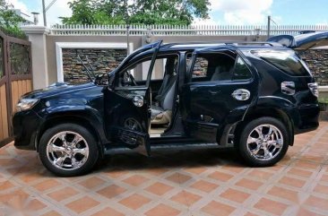 Toyota Fortuner 3.0g 2013 FOR SALE