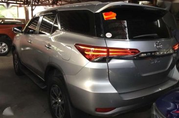 2017 TOYOTA Fortuner 4x2 V Automatic Silver