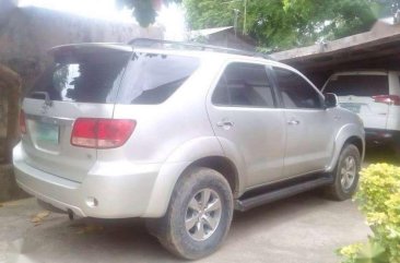 Toyota Fortuner V 2006mdl 4x4 automatic top of the line diesel