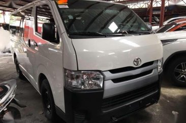 2017 TOYOTA HiAce 3.0 Commuter Manual White