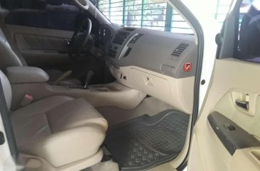 Toyota Fortuner G 2007 White SUV For Sale 