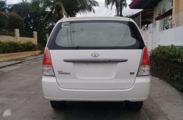 Toyota innova j 2008 white SUV For Sale 