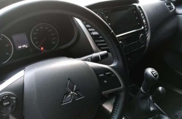 2016 Mitsubishi strada gls V manual 4x4 For Sale 