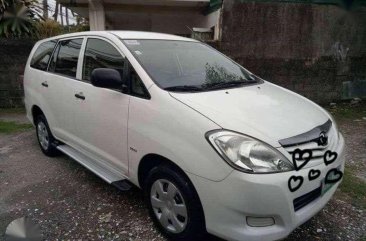 2012 toyota innova j white for sale 