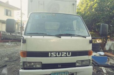 Like new Isuzu Elf for sale