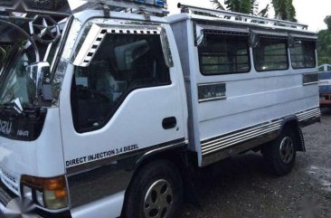 Like new Isuzu Elf for sale