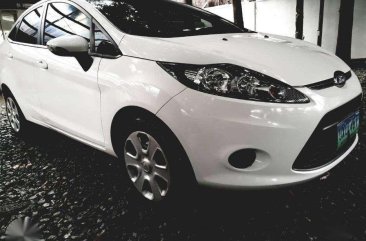 2013 Ford Fiesta Manual White FOR SALE