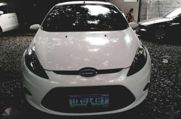 2013 Ford Fiesta Manual White FOR SALE