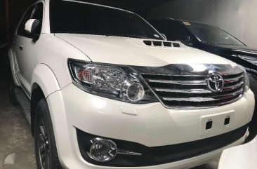 2016 Toyota Fortuner 2.5V 4x2 Automatic Pearl White