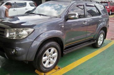 Selling my Toyota Fortuner 2009 A/T