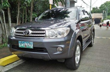 Selling my Toyota Fortuner 2009 A/T