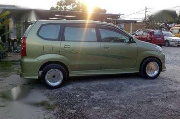 2010 toyota avanza Green For Sale 