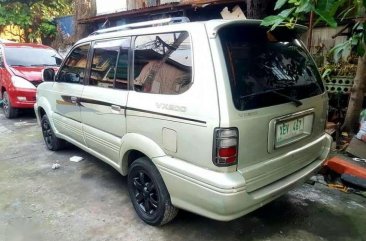 Toyota revo vx200 Silver For Sale 