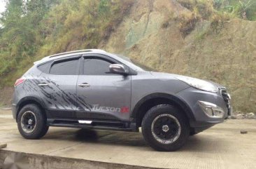 hyundai tucson 2010 gray suv for sale 