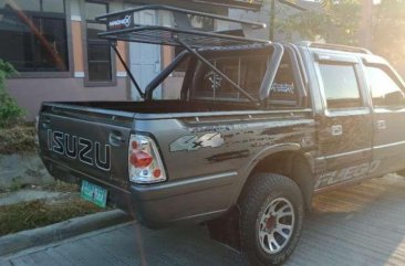 Isuzu Fuego 2000 for sale