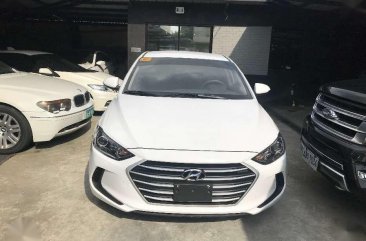 2017 hyundai elantra GL 1.6 manual brand new condition 1tkm only!