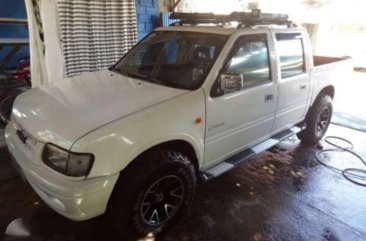 Isuzu Fuego 2000 for sale