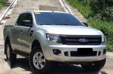 1st owned 2014 forad ranger XLT 4x4 cebu plate 6 speed mt very fresh