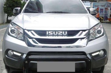 2016 MUX 3.0 4x2 Dsl vs Fortuner Explorer Montero Everest