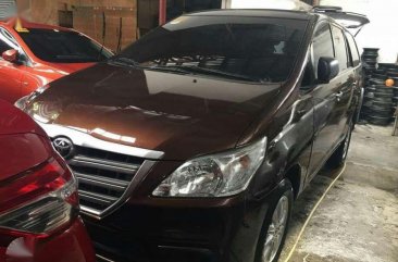 2015 toyota Innova E manual Brown