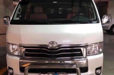 Toyota Hiace Super Grandia 2016 P1.9M