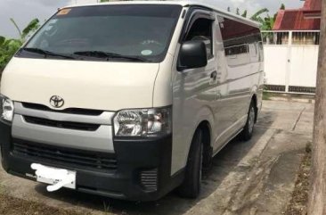 SELLING TOYOTA Hiace Commuter 2014