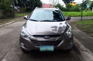 LOW KM FRESH 2010 hyundai tucson 4x4 diesel no innova fortuner montero