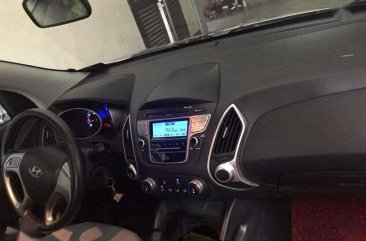 Hyundai Tucson 2012 Silver Low Mileage Great Condition 1st Owner