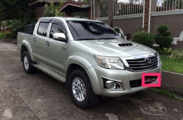 Toyota Hilux G 4x4 AT 2013 model FOR SALE