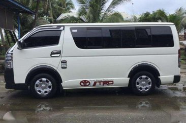 2013 Toyota Hi ace commuter. No scratches No dents. Private used.