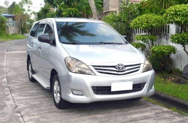 Toyoa Innova E 2011 Model 120,001 to 130,000 K Mileage