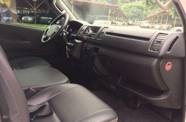 2017 Toyota Hiace Commuter FOR SALE