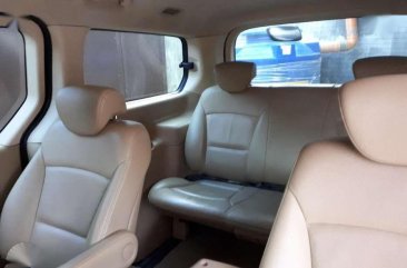 Fresh Rush 2010 Hyundai Grand Starex VGT GOLD High End