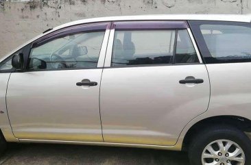 2011 Toyota Innova E for sale 