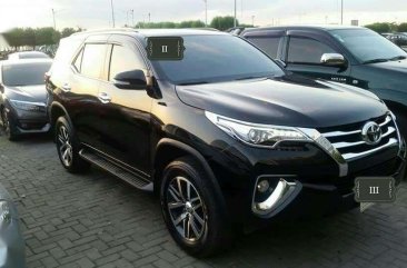 2016 Toyota Fortuner v top of the line 