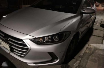 Rush rush rush Hyundai Elantra 2018