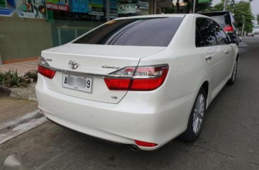 2016s Toyota Camry 35 V6 New Look Top of the Line