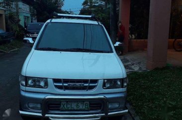 SELLING ISUZU Crosswind hi-lander xto 2003