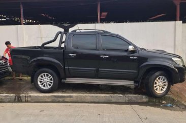 2014 TOYOTA Hilux 24 G 4x2 Manual Black