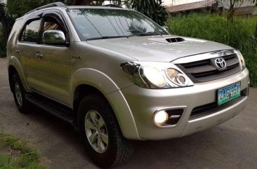 Toyota Fortuner V 4x4 diesel automatic 2005