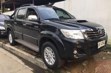 2014 TOYOTA Hilux 24 G 4x2 Manual Black