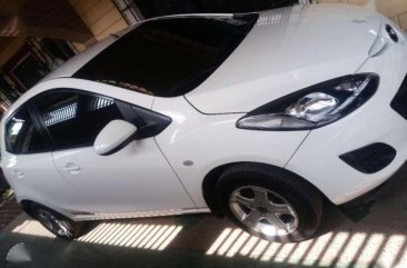 Mazda 2 Hatchback 2015 MT