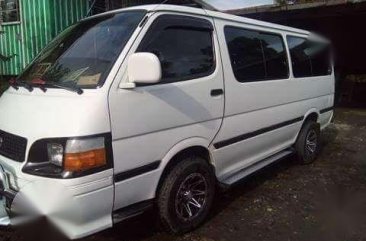 Rush Sale! TOYOTA Hiace 2004