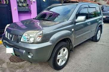 Nissan Xtrail 2011 AT 200x Very Fresh