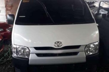 2017 Toyota Hiace Commuter 30 manual White