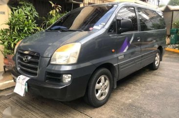 SELLING Hyundai Starex 2005