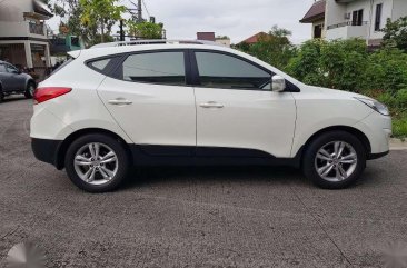 2011 Hyundai Tucson Vanilla White Automatic Transmission